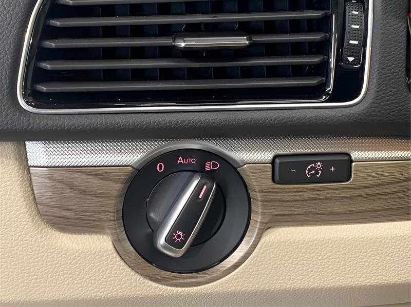 Volkswagen Passat SE 2018