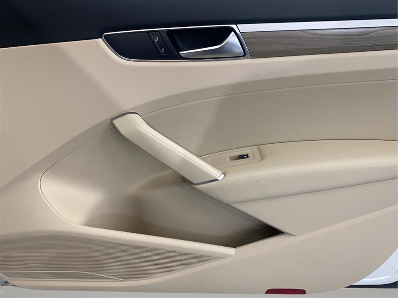 Volkswagen Passat SE 2018