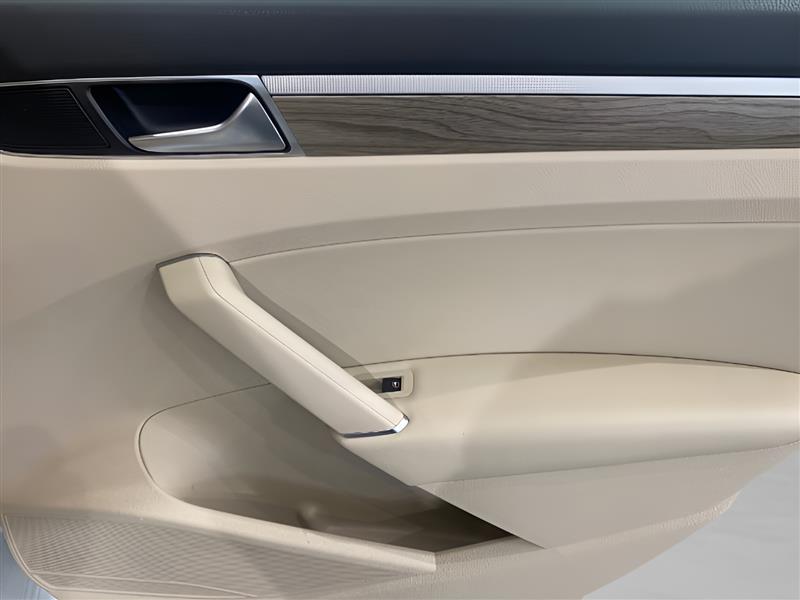 Volkswagen Passat SE 2018