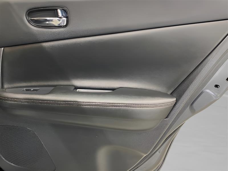 Nissan Maxima SV 2010