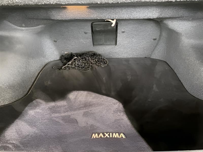 Nissan Maxima SV 2010