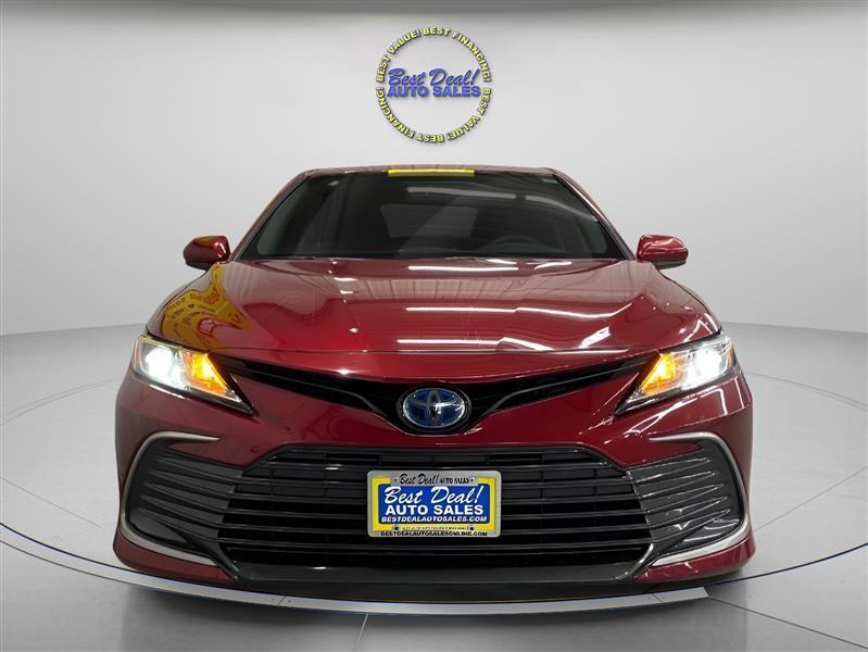 Toyota Camry Hybrid LE 2022