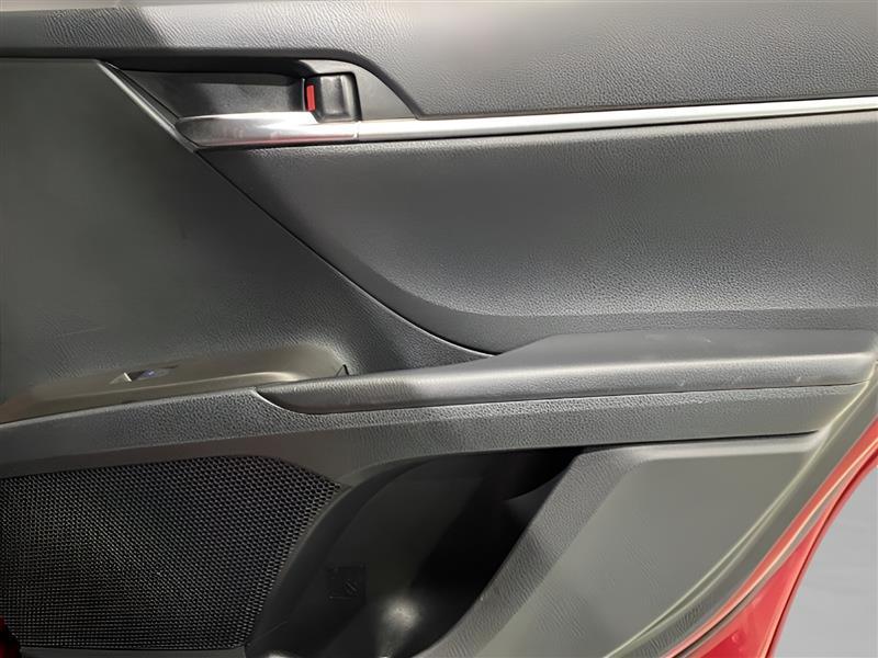 Toyota Camry Hybrid LE 2022