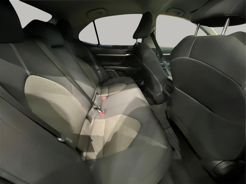 Toyota Camry Hybrid LE 2022