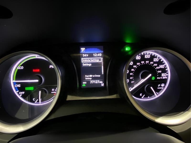 Toyota Camry Hybrid LE 2022