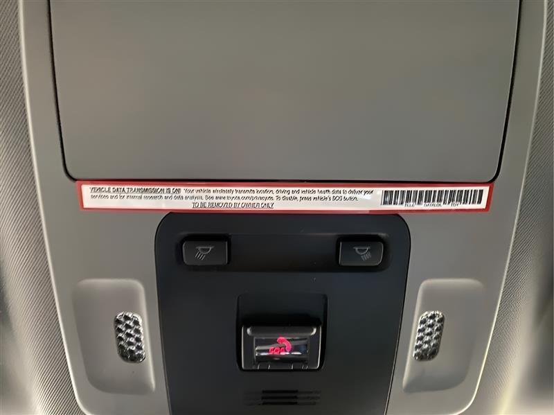 Toyota Camry Hybrid LE 2022