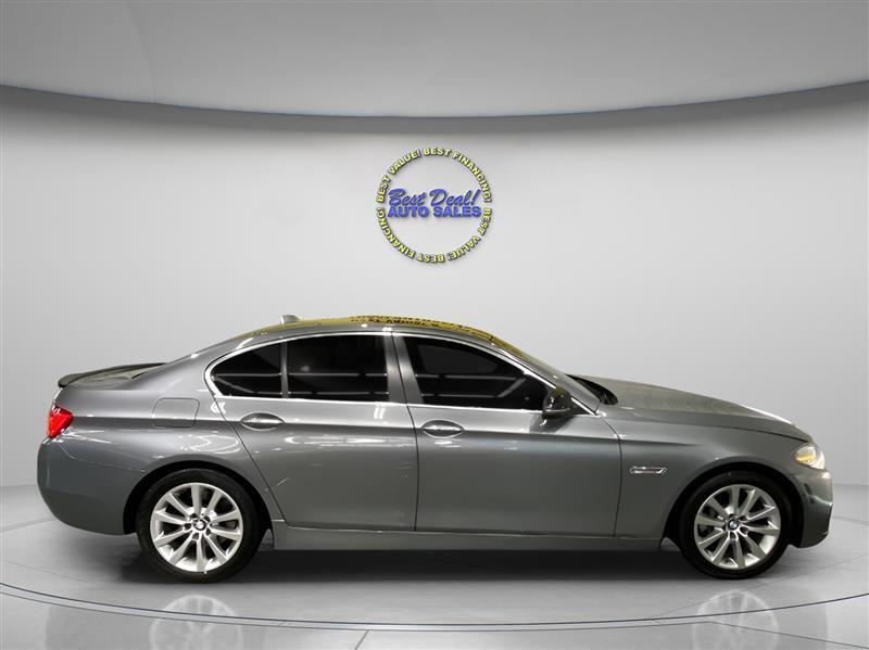 BMW 5-Series 535i xDrive 2016