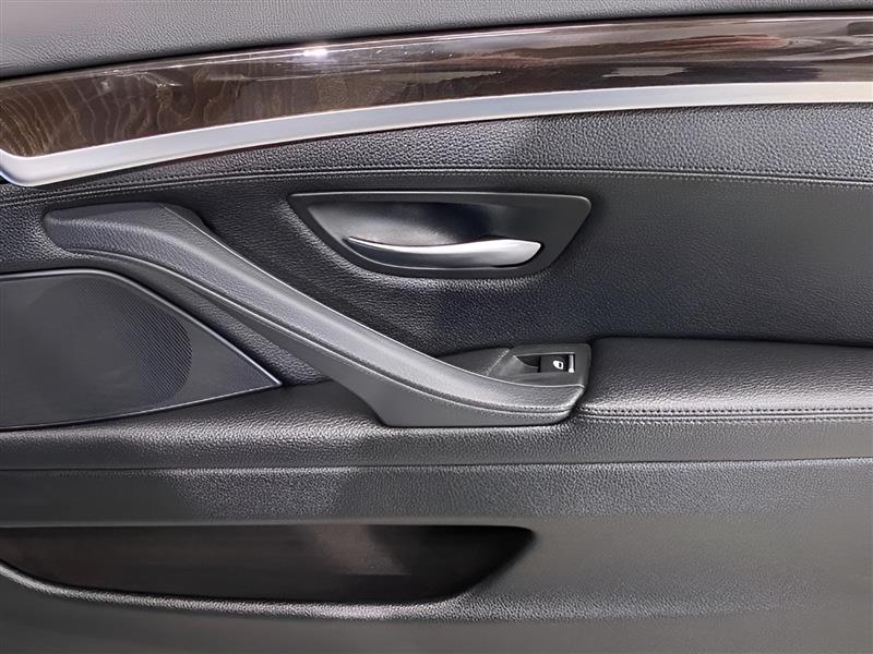 BMW 5-Series 535i xDrive 2016