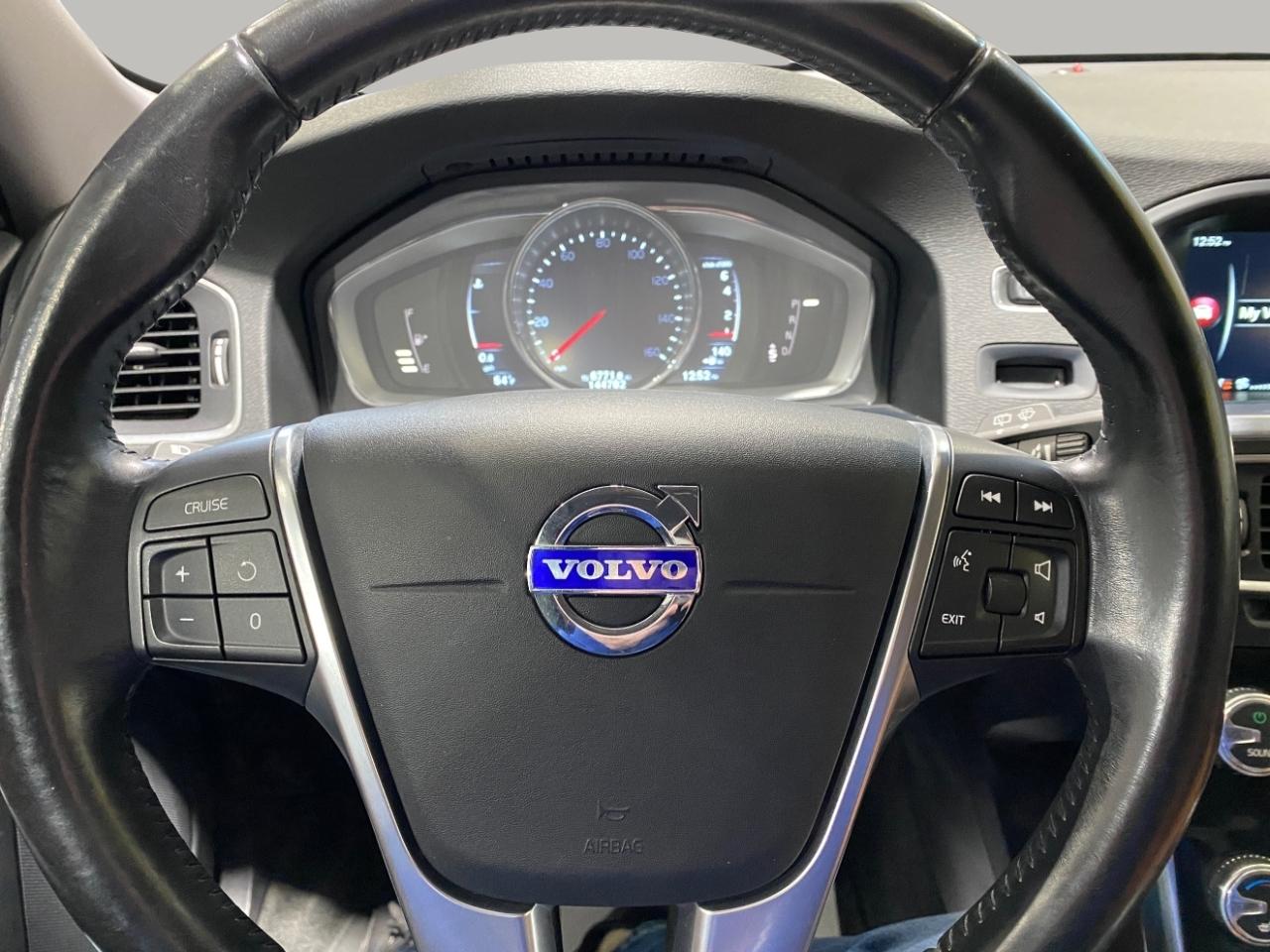 Volvo V60 Cross Country T5 Premier 2015