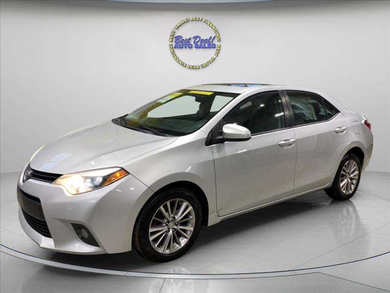 Toyota Corolla 4dr Sdn LE Auto 2015