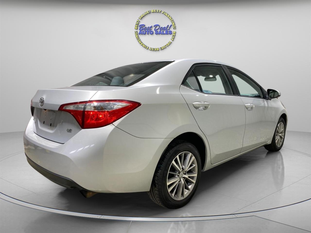 Toyota Corolla 4dr Sdn LE Auto 2015