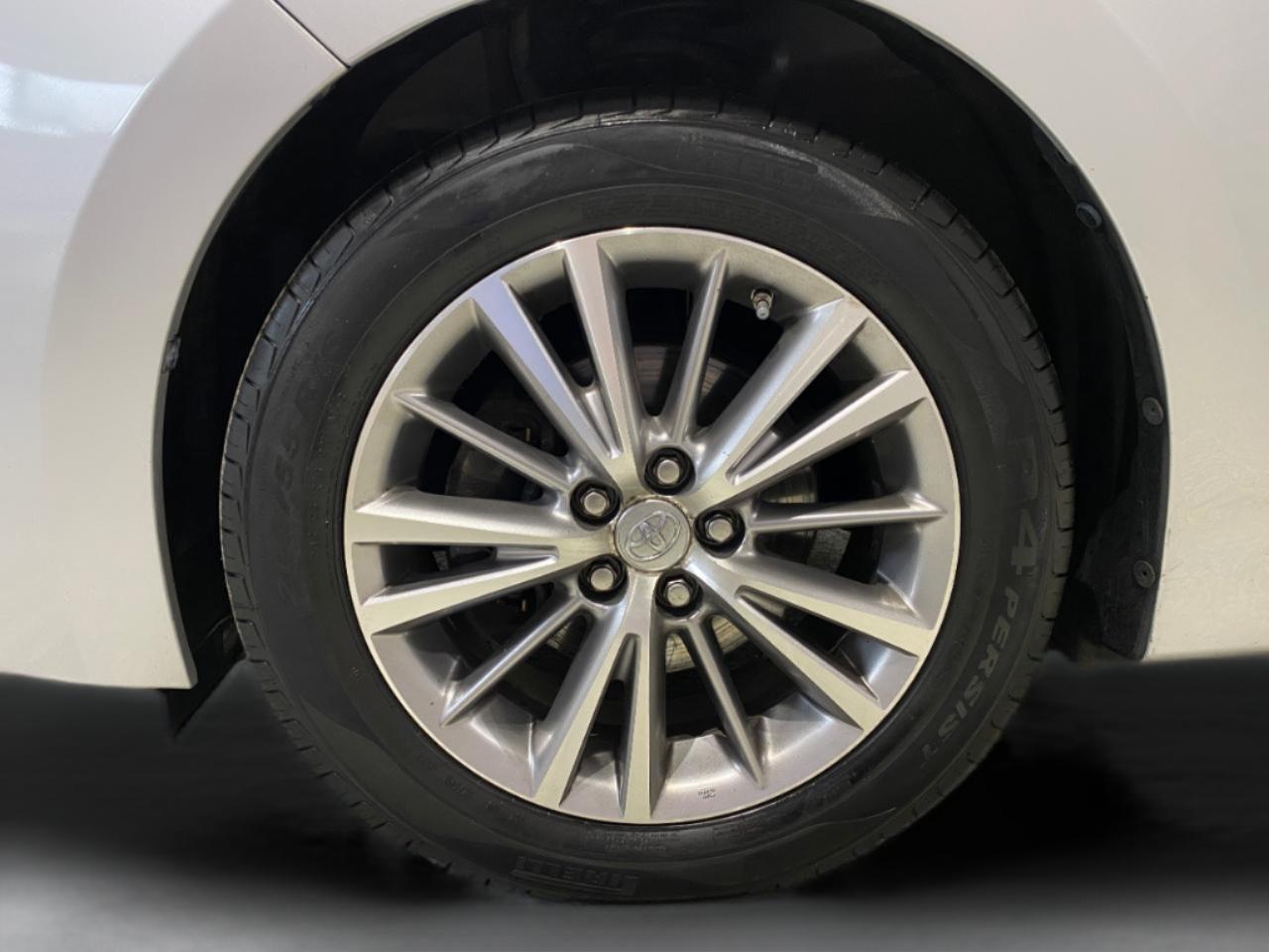 Toyota Corolla 4dr Sdn LE Auto 2015