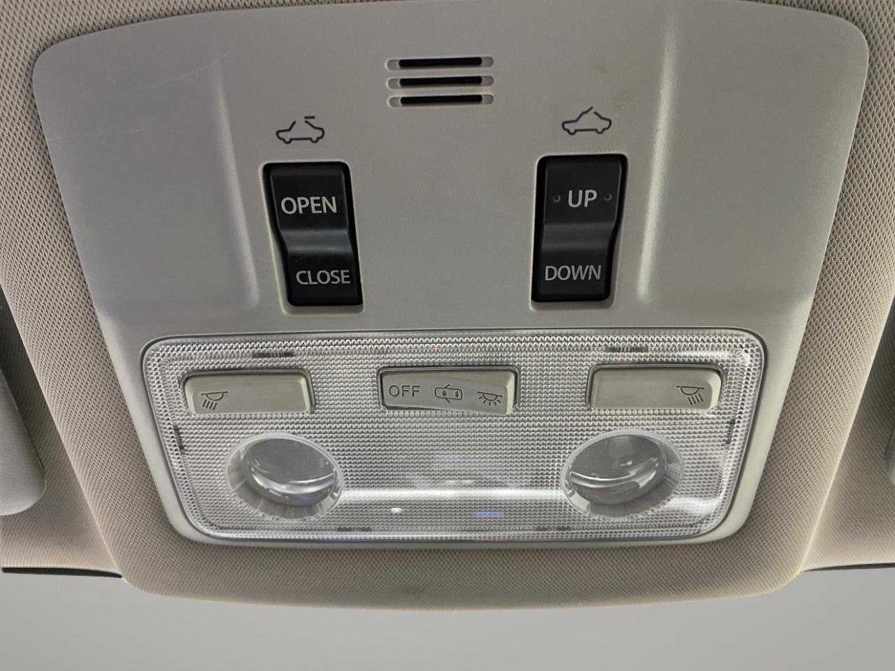 Toyota Corolla 4dr Sdn LE Auto 2015