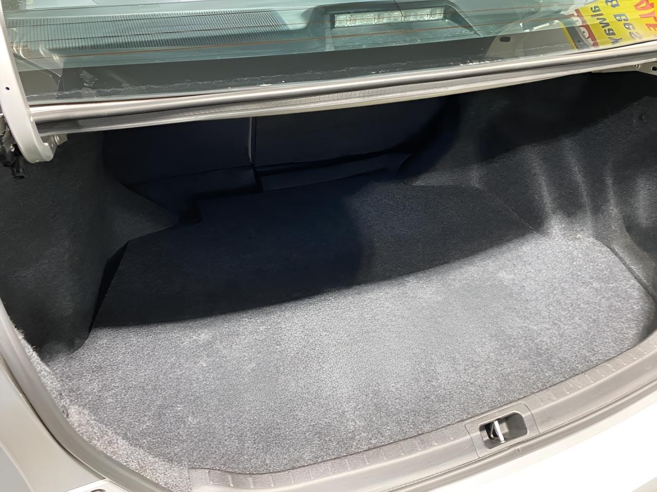 Toyota Corolla 4dr Sdn LE Auto 2015