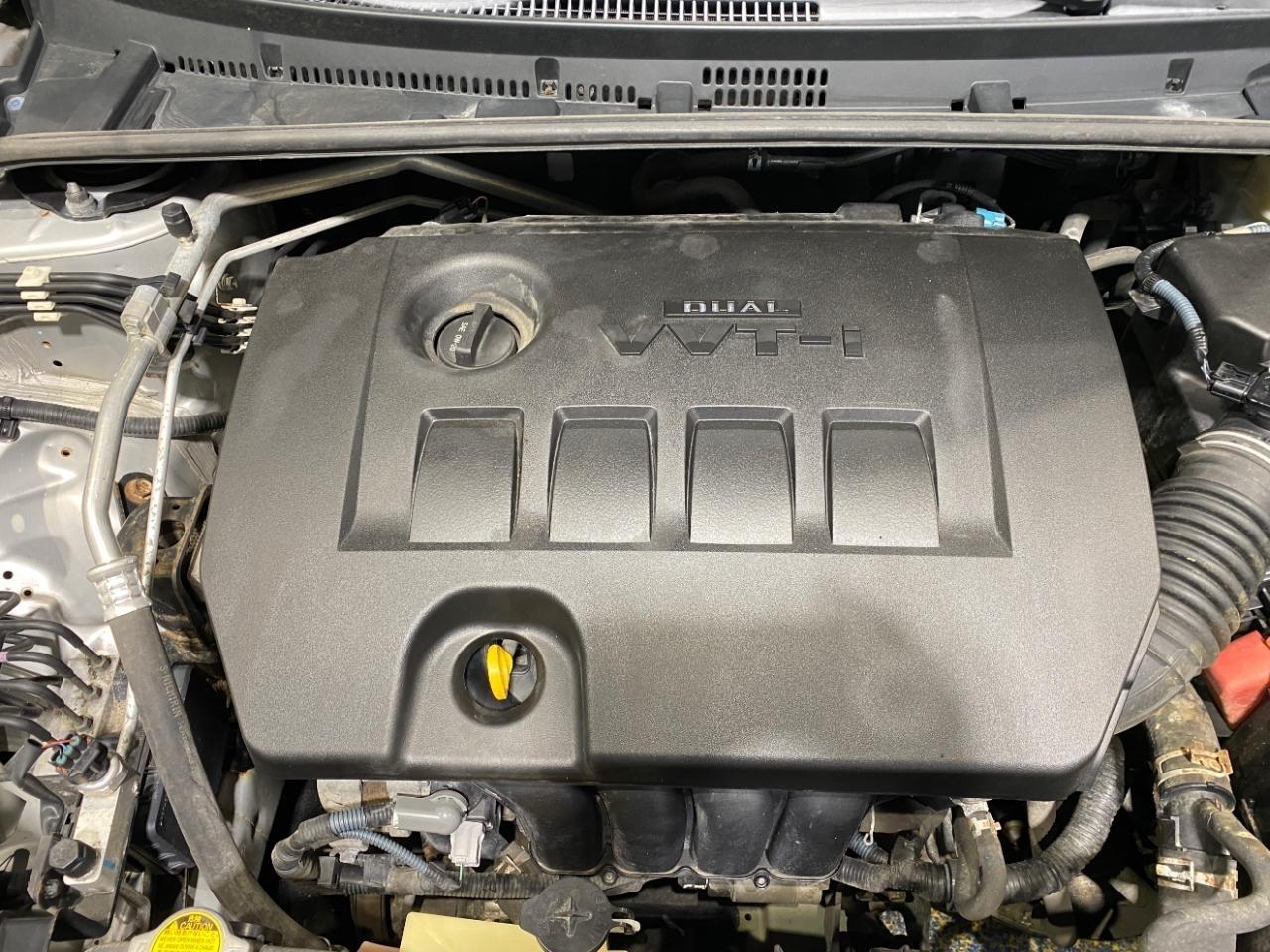 Toyota Corolla 4dr Sdn LE Auto 2015