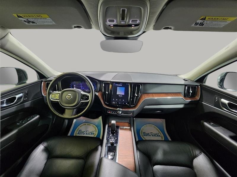 Volvo XC60  2023