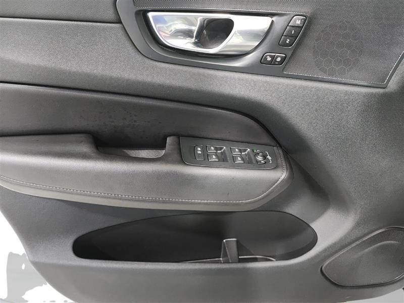 Volvo XC60  2023