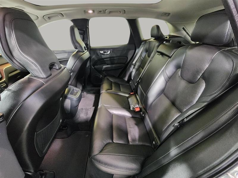 Volvo XC60  2023