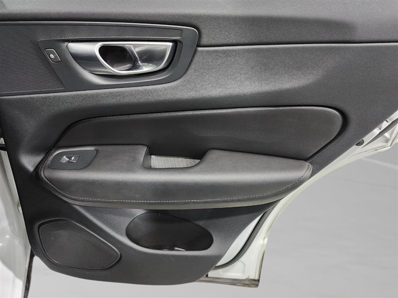 Volvo XC60  2023