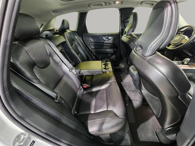 Volvo XC60  2023
