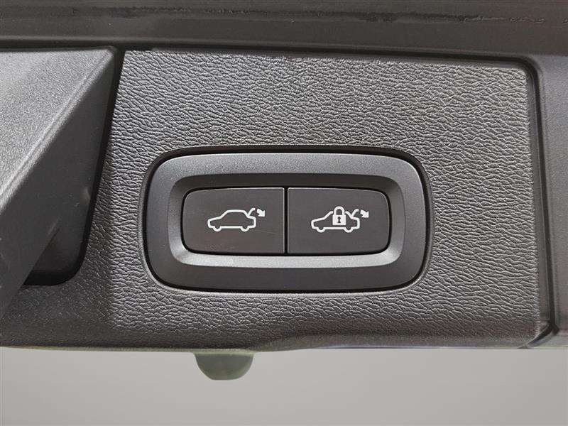 Volvo XC60  2023