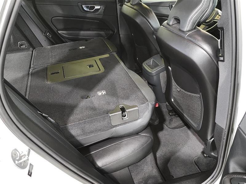 Volvo XC60  2023