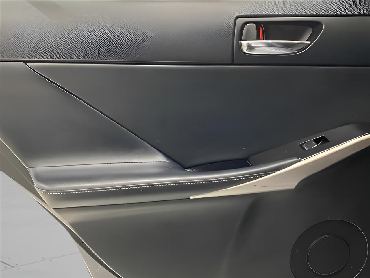 Lexus IS 250 AWD 2015