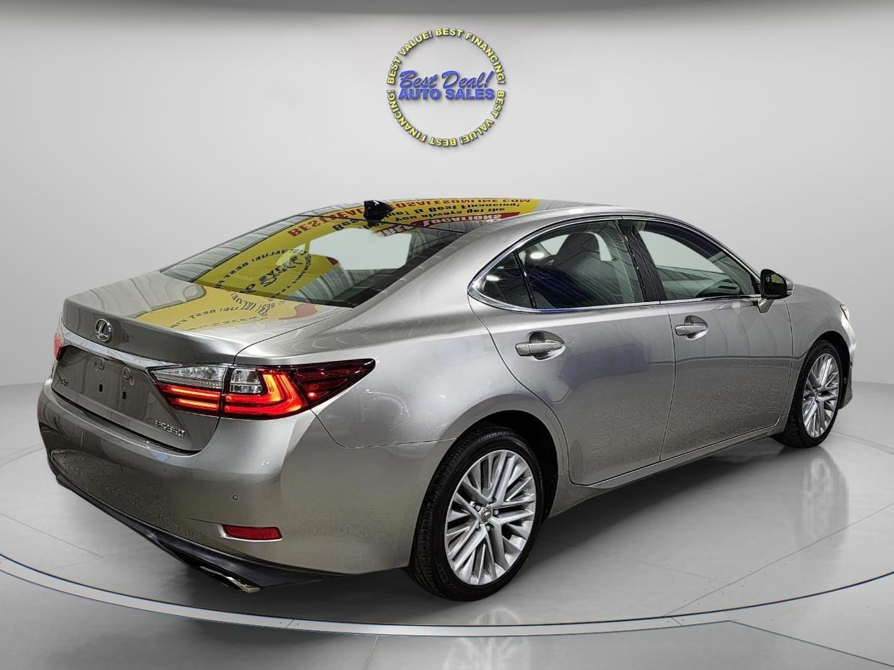 Lexus ES 350 Sedan 2016