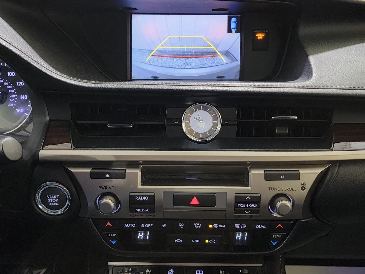 Lexus ES 350 Sedan 2016