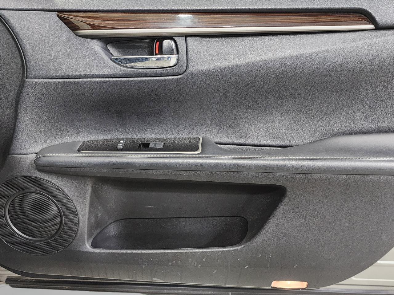 Lexus ES 350 Sedan 2016