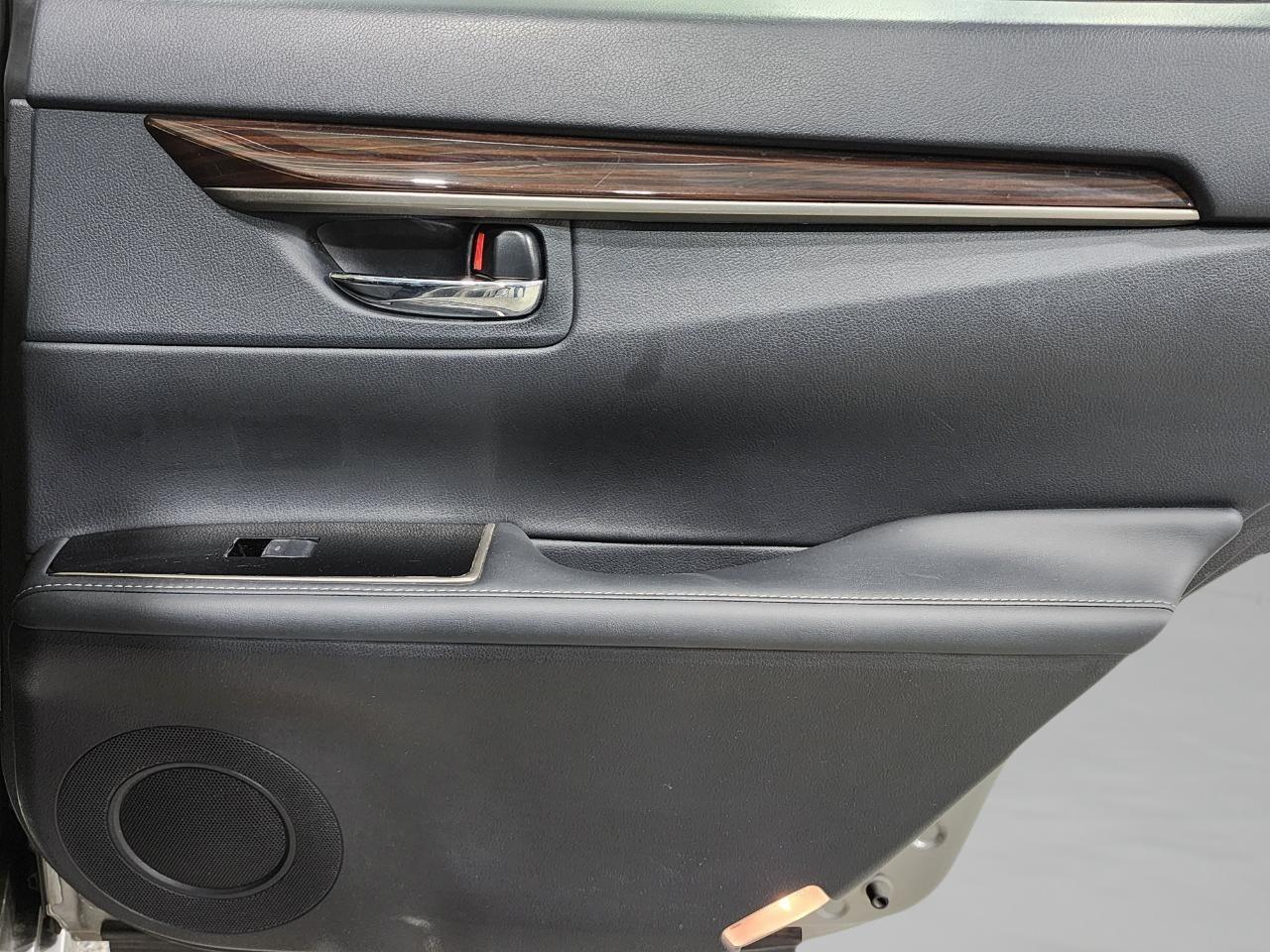 Lexus ES 350 Sedan 2016