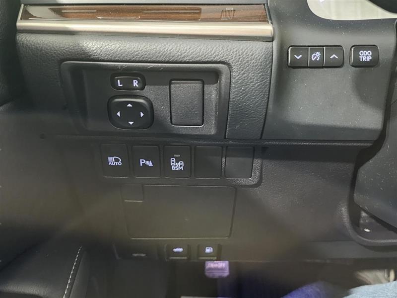 Lexus ES 350 Sedan 2016