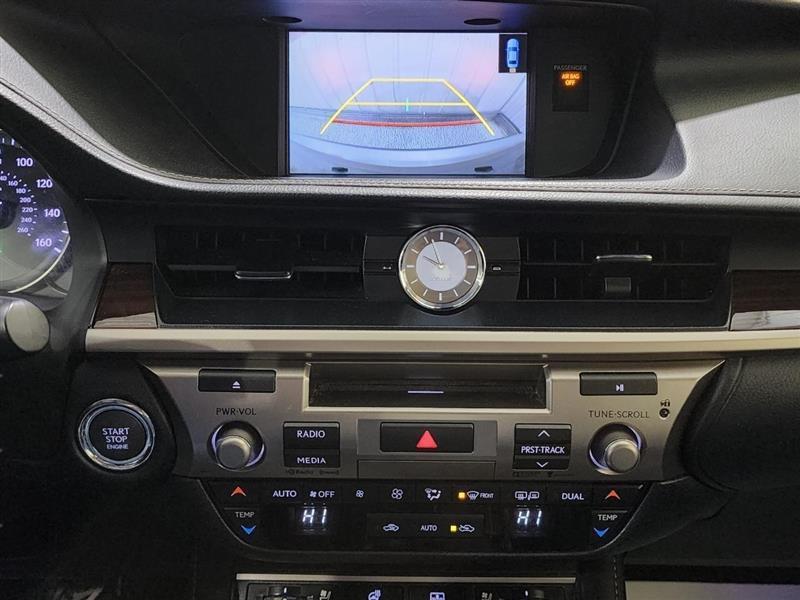 Lexus ES 350 Sedan 2016