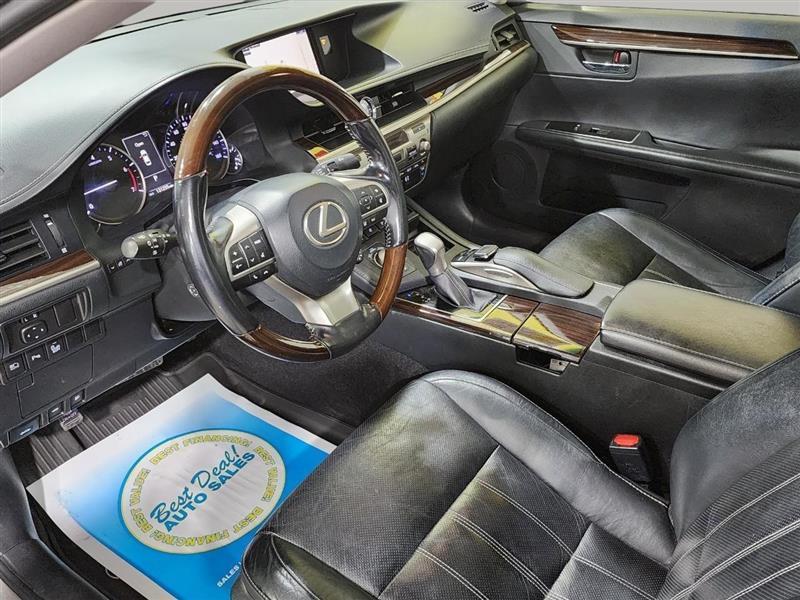 Lexus ES 350 Sedan 2016