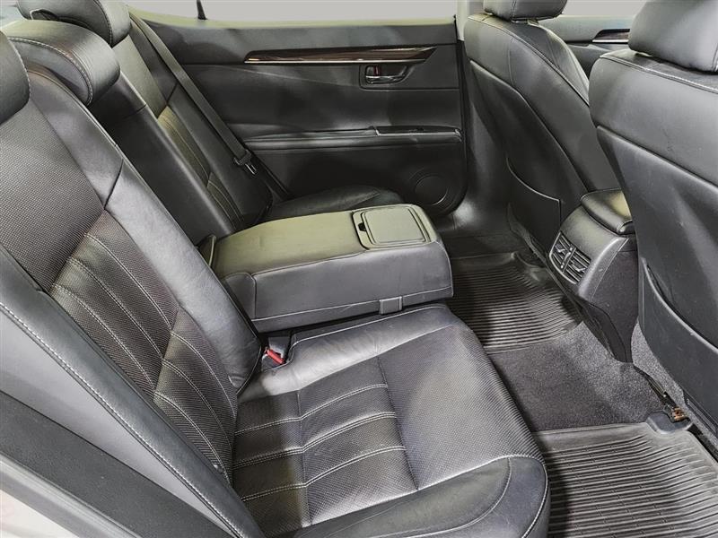 Lexus ES 350 Sedan 2016