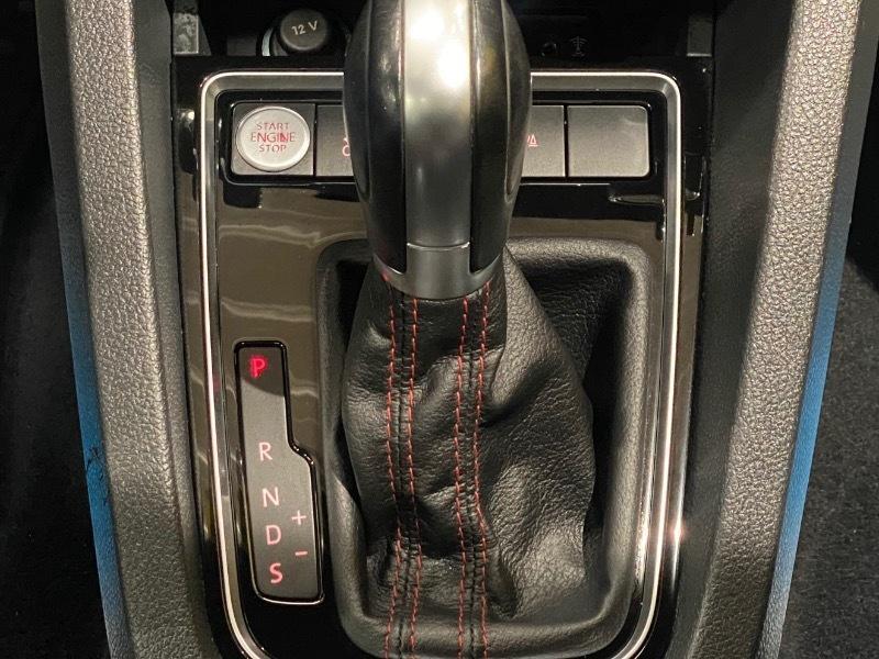 Volkswagen Jetta 2.0T GLI 6A 2017