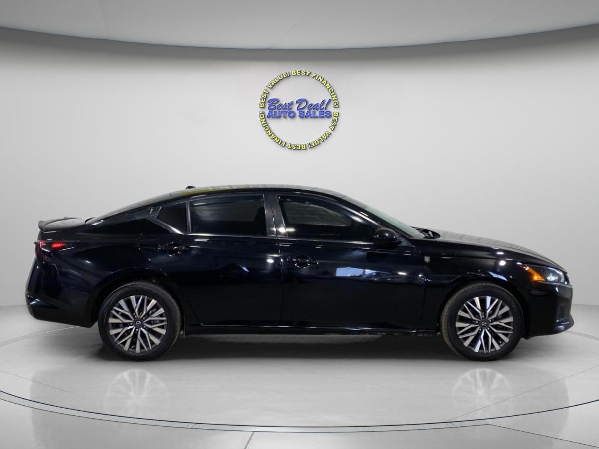 Nissan Altima 2.5 SV AWD 2023