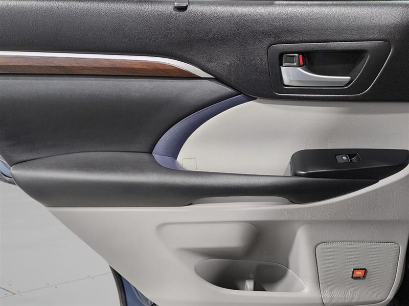 Toyota Highlander  2015