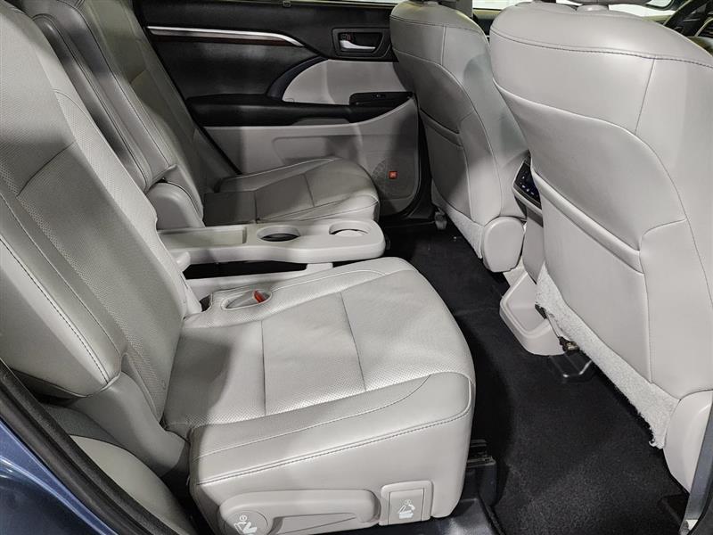 Toyota Highlander  2015