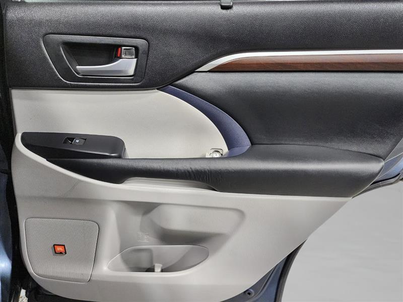 Toyota Highlander  2015