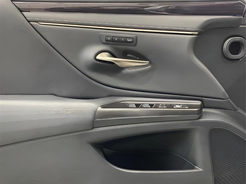 Lexus ES 350 Luxury 2019