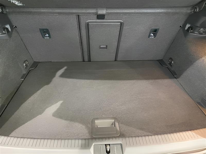 Volkswagen Golf R DCS and Navigation 7A 2018