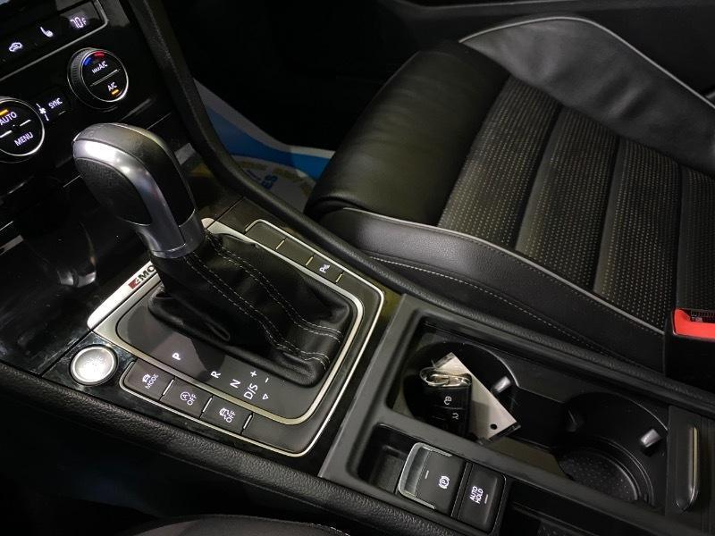 Volkswagen Golf R DCS and Navigation 7A 2018