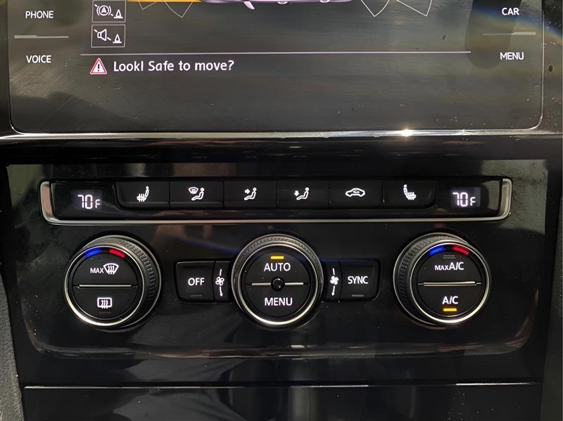 Volkswagen Golf R DCS and Navigation 7A 2018