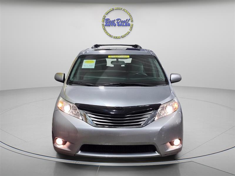 Toyota Sienna  2017