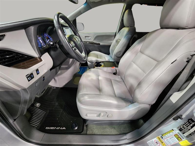 Toyota Sienna  2017
