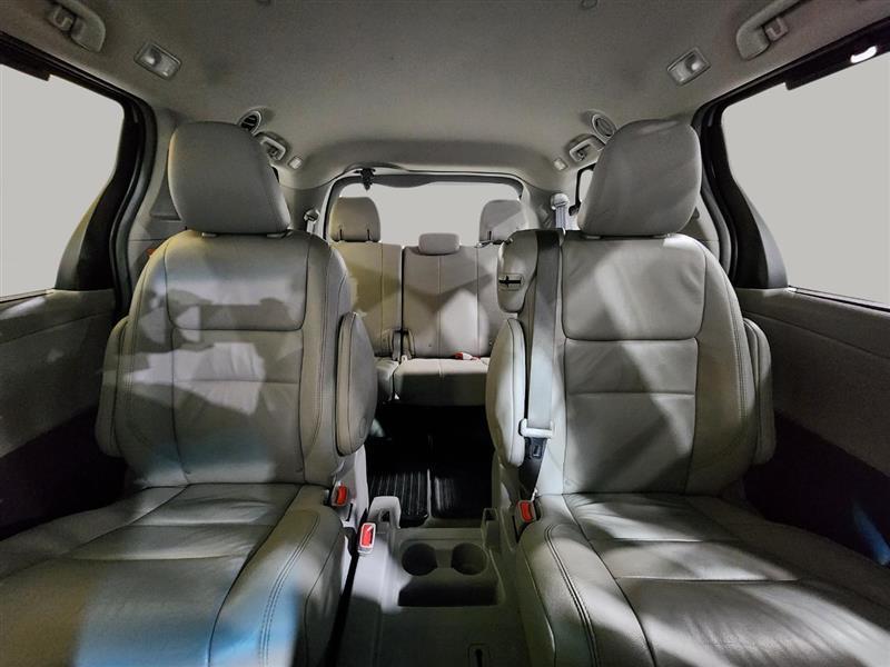 Toyota Sienna  2017
