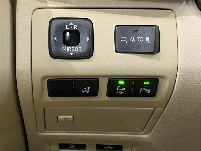 Lexus LS 460 Luxury Sedan AWD 2013