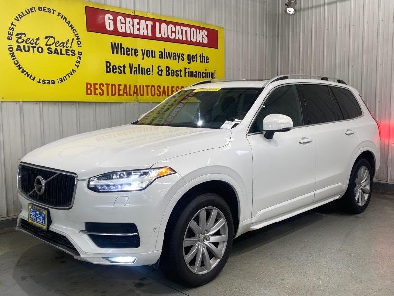 2017 Volvo XC90 T6 Momentum AWD