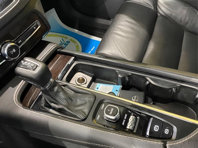 Volvo XC90 T6 Momentum AWD 2017